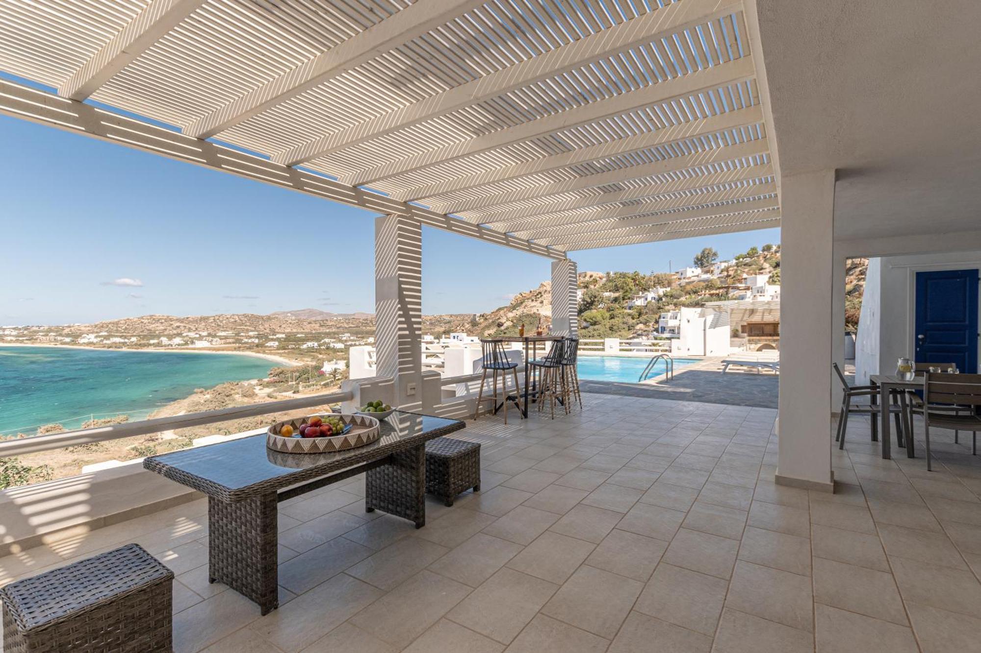 Apricot And Sea Luxury *